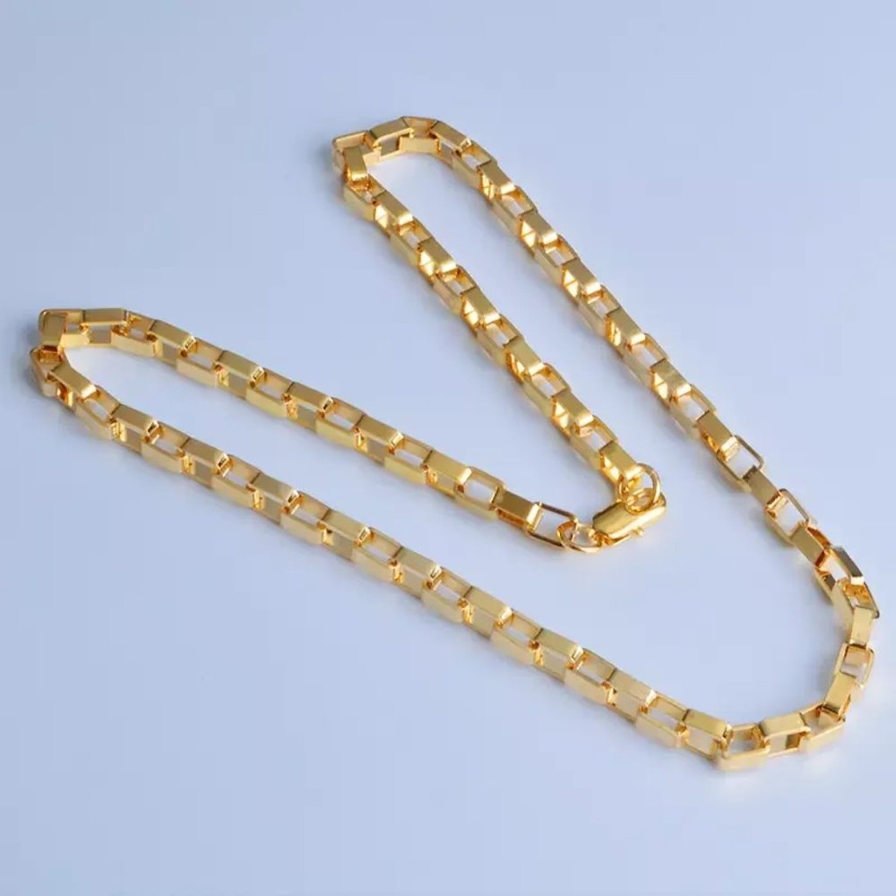 18K Yellow Gold 20 Inch Large Box Necklace 5mm Wide - Picture 2 of 4